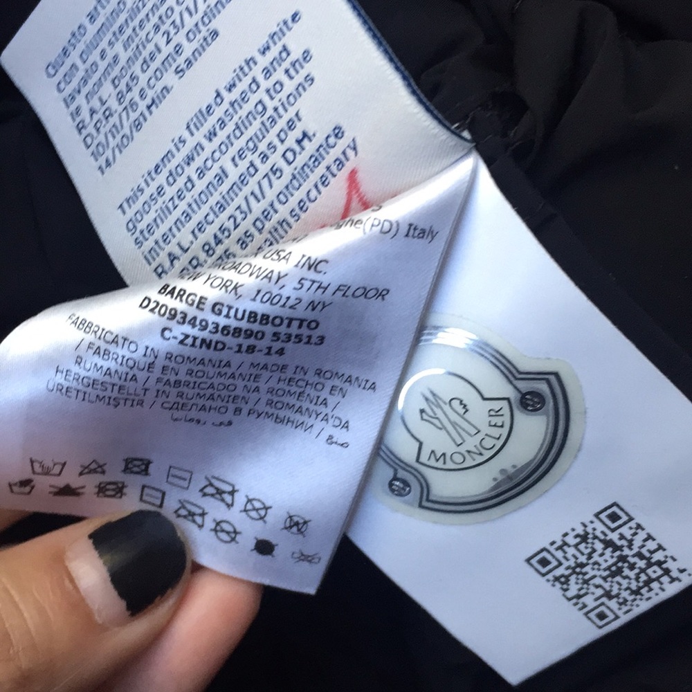 Moncler Barge Quilted Down coat - Picture 8 of 15